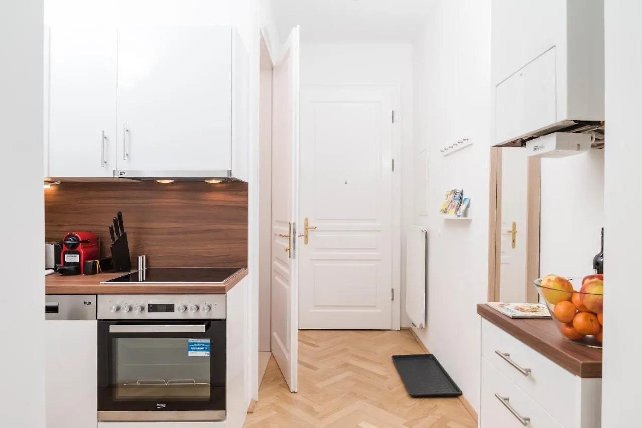 Heart Of Ottakring Apartment Vienna 0*,